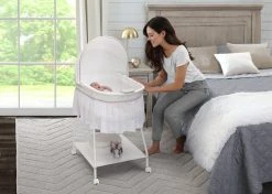 Delta Children Classic Breeze Bassinet