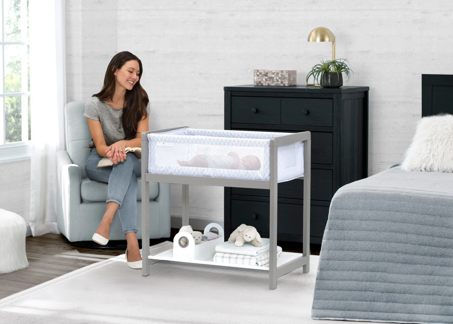 Delta Children Classic Wood Bedside Bassinet Sleeper - Portable Crib With High-End Wood Frame 4 Delta Children Classic Wood Bedside Bassinet Sleeper - Portable Crib With High-End Wood Frame