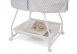 Delta Children Deluxe Soothing Dreams Bassinet