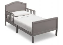 Delta Children Bennett Toddler Bed
