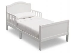 Delta Children Bennett Toddler Bed