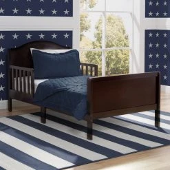 Delta Children Bennett Toddler Bed