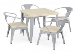 Delta Children Bistro Table And 4 Chair Set