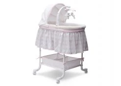 Bassinets Simmons Kids® Deluxe Gliding Bassinet
