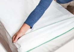 Delta Children Kids-A-Peel Disposable Fitted Sheets, 6-Pack, Waterproof, Breathable Soft Bed Pads That Protect Your Mattress Sheets & Mattress Covers