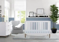 Delta Children What's New Blue Palm Hand-Tufted 100% Wool Area Rug 5x8