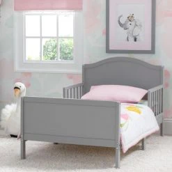 Delta Children Bennett Toddler Bed