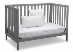 Delta Children Milo 3-in-1 Convertible Crib