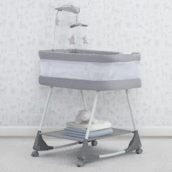 Simmons Kids Shooting Star Rocking Bassinet With Air Flow Mesh