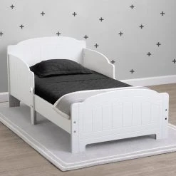 Delta Children Newport Wood Toddler Bed
